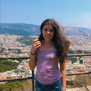 Meet your Posher, Julia